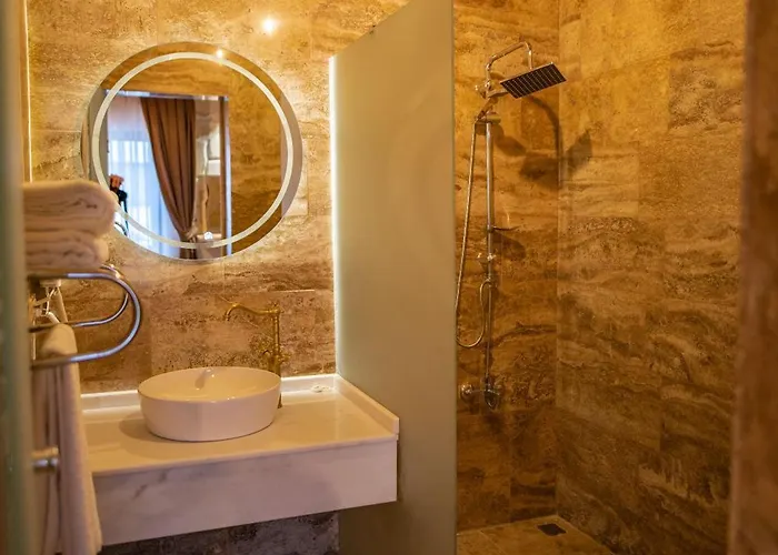 Senior Stone House Hotel