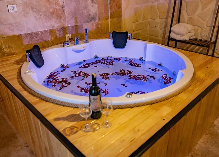 Hotel Senior Stone House *